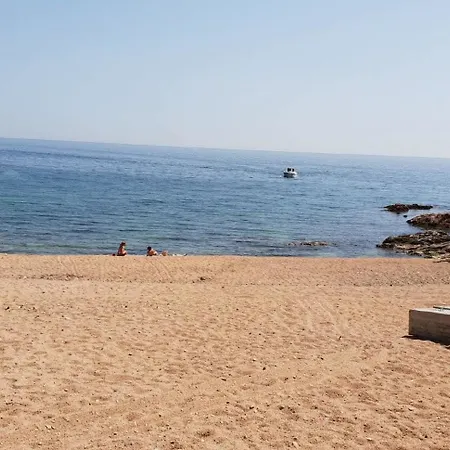 House With 3 Bedrooms In Salionc, With Wonderful Sea View And Furnishe Salionc